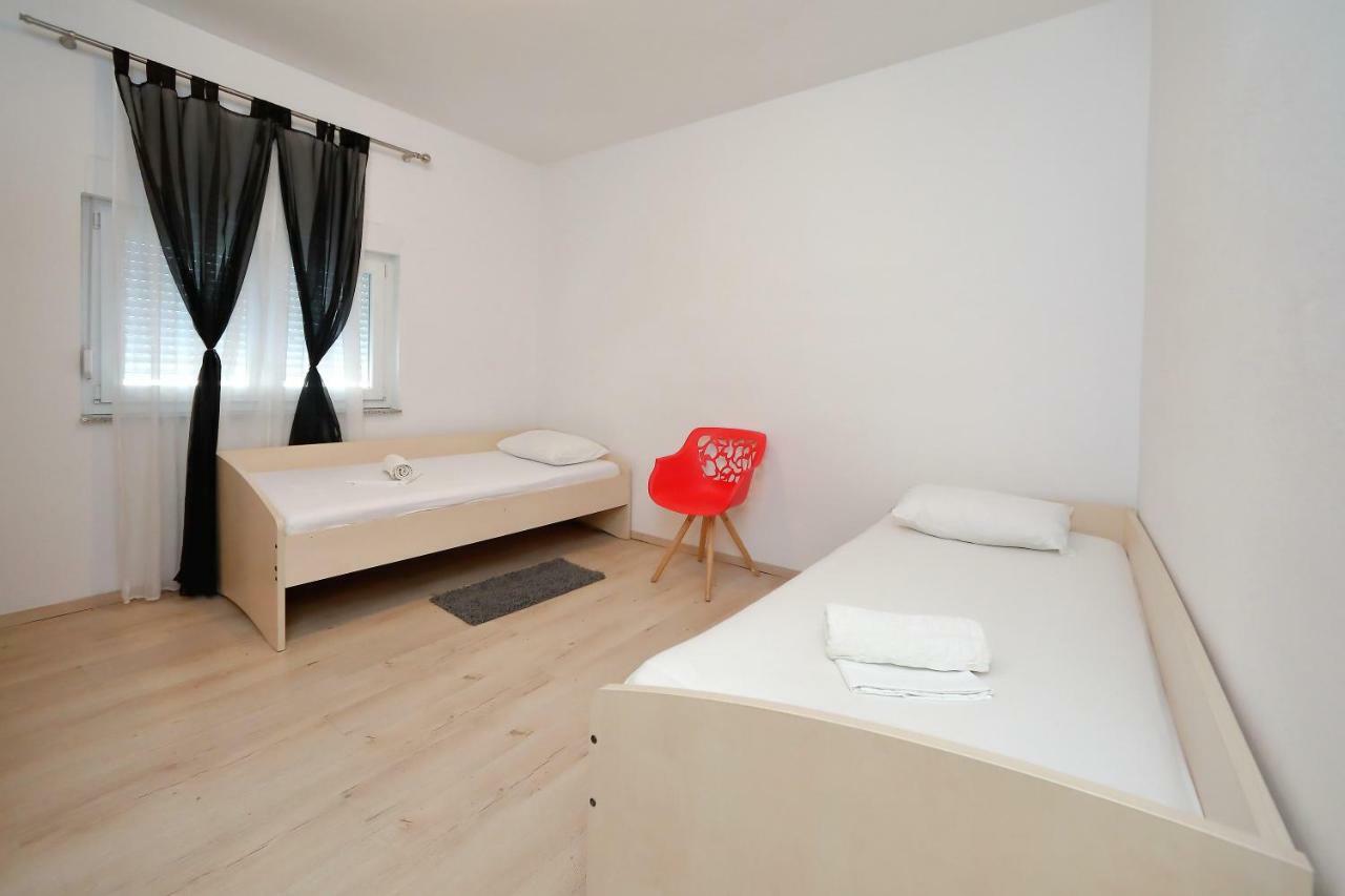 Holiday House Andrija 비빈제 외부 사진